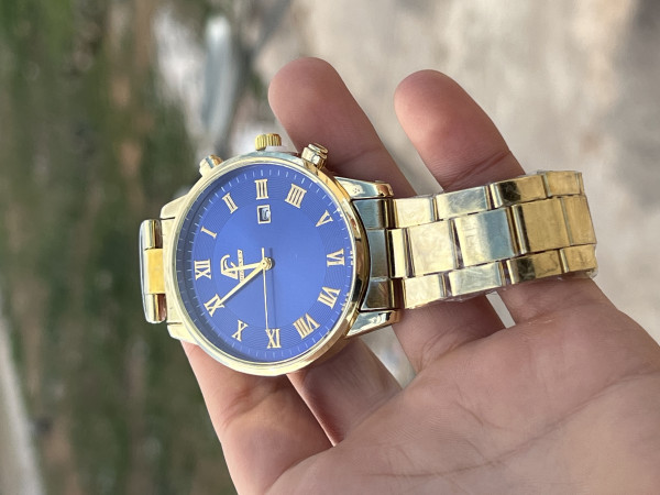 Kainchi watch-gold